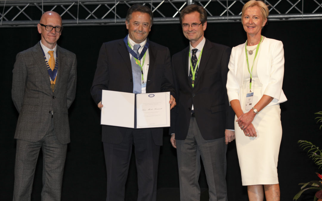 Editor-in-Chief Luis Marti-Bonmati receives ESGAR Gold Medal